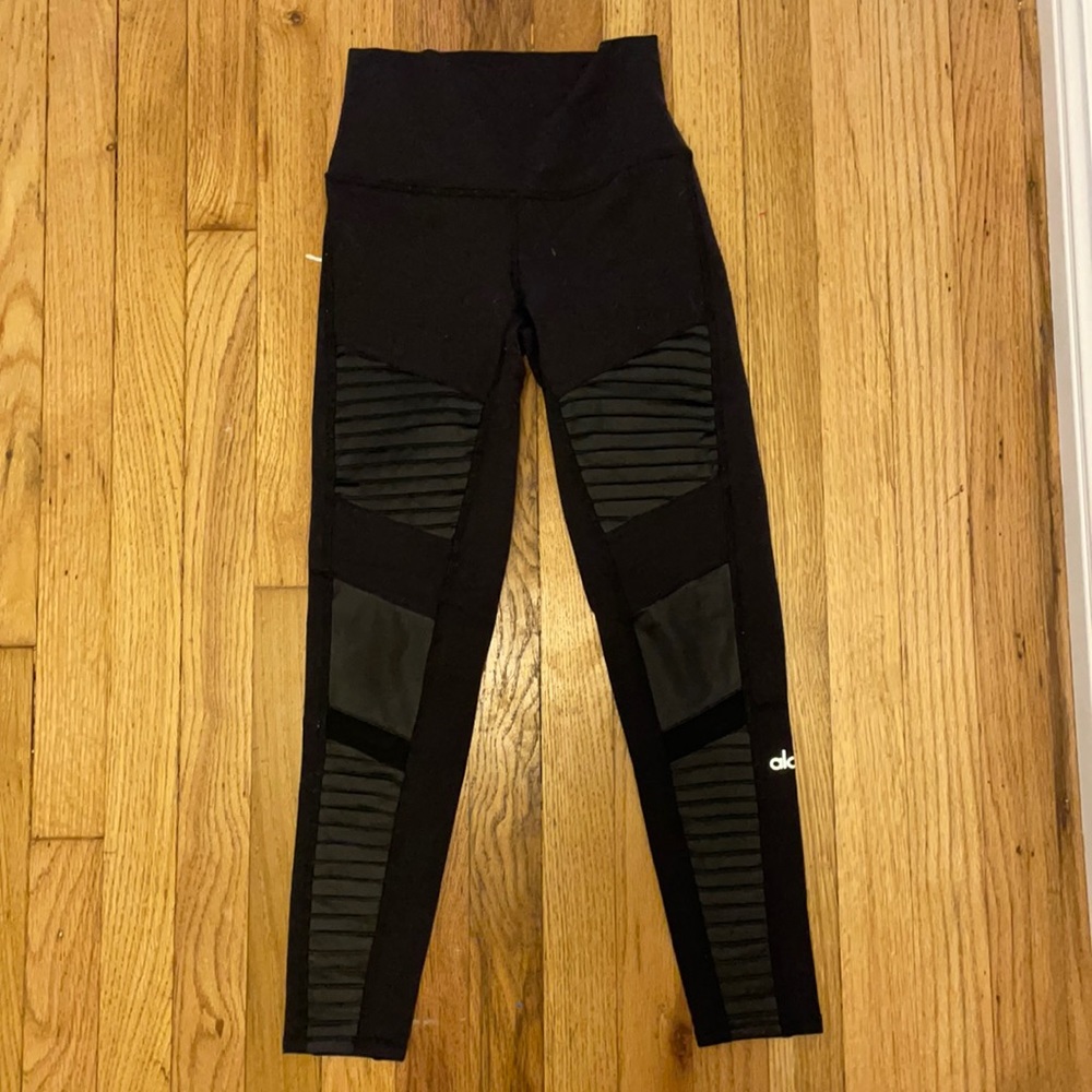 ALO yoga high rise midi moto legging size XS
